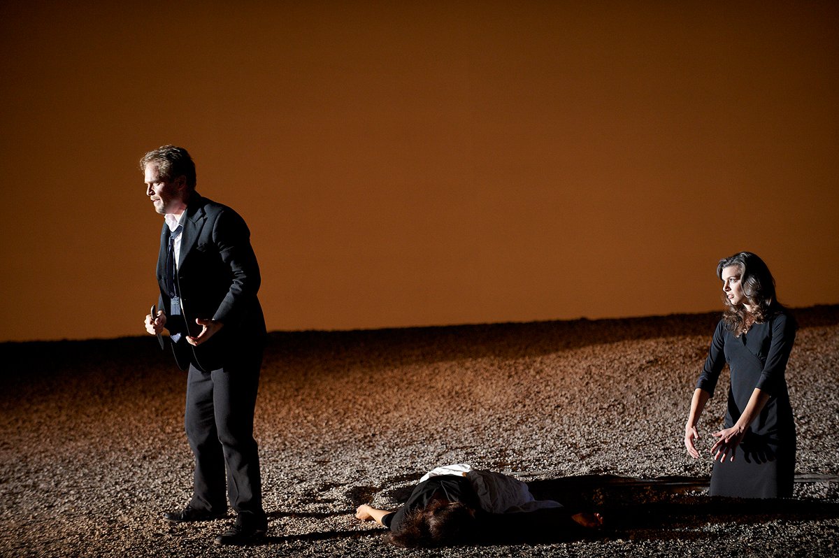 Orfeo, Canadian Opera Company. Photo by Michael Cooper